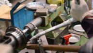 Wie Honig hergestellt wird Wie Autos hergestellt werden
