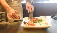 Wie man Käse zubereitet Profi-Zahnbürsten: Lächeln leicht gemacht