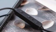 So schalten Sie das Bluetooth-Headset ein So schalten Sie das Bluetooth-Headset ein
