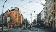 Vor- und Nachteile des Fernsehens Vor- und Nachteile des Fernsehens