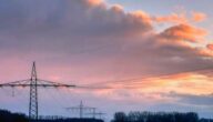 Wie man einen einfachen Elektromotor herstellt Wie man einen einfachen Elektromotor herstellt
