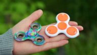 Wie man Hyperaktivität und Ablenkung behandelt Wie man Hyperaktivität und Ablenkung behandelt