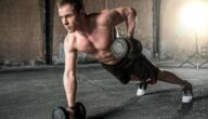 Rückenübungen für Frauen Fitness mit Hund