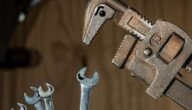 Ursachen und Schäden von Gewalt Ursachen und Schäden von Gewalt