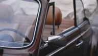 So öffnen Sie das Auto und den Schlüssel im Inneren So öffnen Sie das Auto und den Schlüssel im Inneren