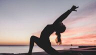 Mit diesen 3 knackigen Yoga-Workouts bauen Sie Muskeln auf Mit diesen 3 knackigen Yoga-Workouts bauen Sie Muskeln auf